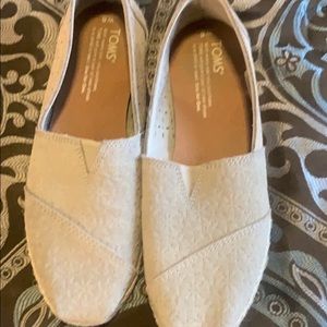 New Toms ladies slip ons
